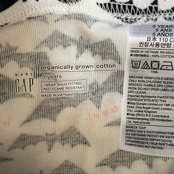 GAP Black and White Bat Print Kids Pajama Set size 5 - Picture 6 of 6